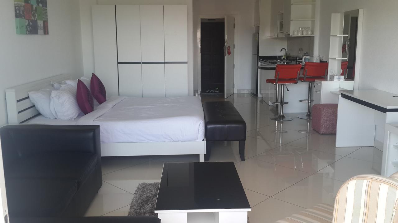 View Talay 6 Pattaya Apartment Luaran gambar