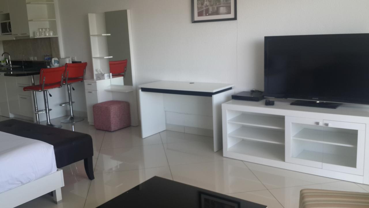 View Talay 6 Pattaya Apartment Luaran gambar